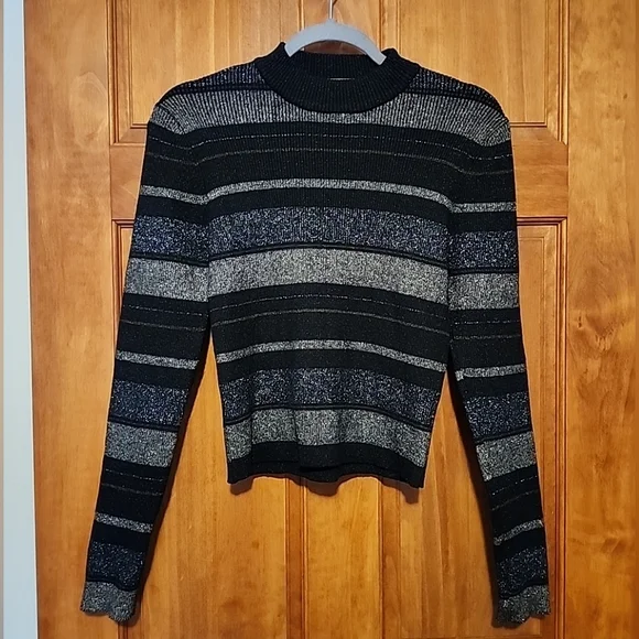 House Of Harlow 1960 Striped Black, Gray, Silver Knit Stretch Sweater Sz M - Picture 9 of 9